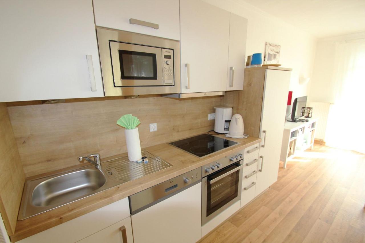 Terrasse, Gratis Nutzung Vom Ahoi Erlebnisbad Und Sauna In Sellin - Meeresblick Fewo 32 Goehren  Exterior foto